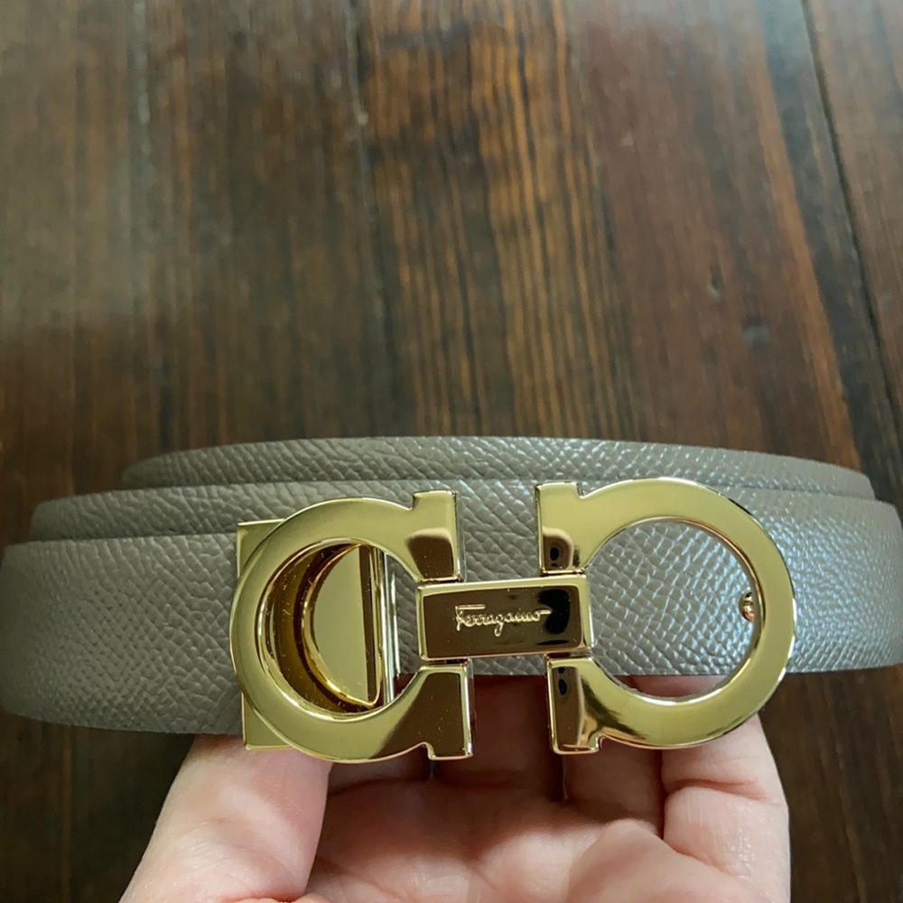 Salvatore Ferragamo women’s belt REVERSIBLE